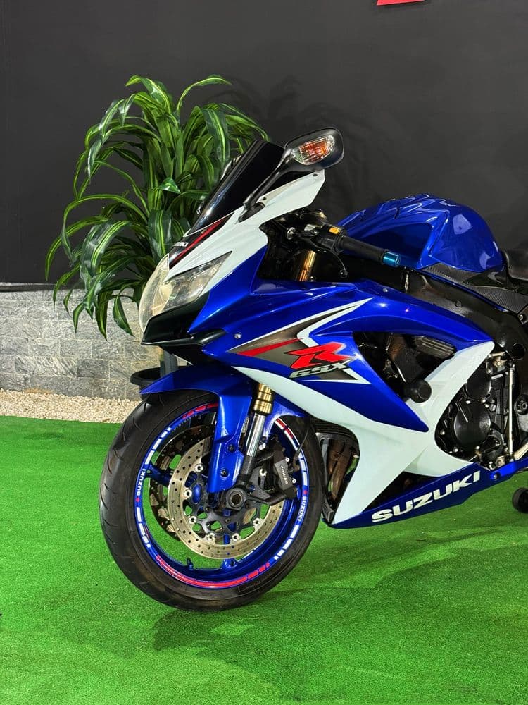 Foto 2 de Suzuki GSX-R 600 K9